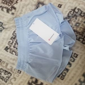 Lululemon hotty hot shorts 2.5